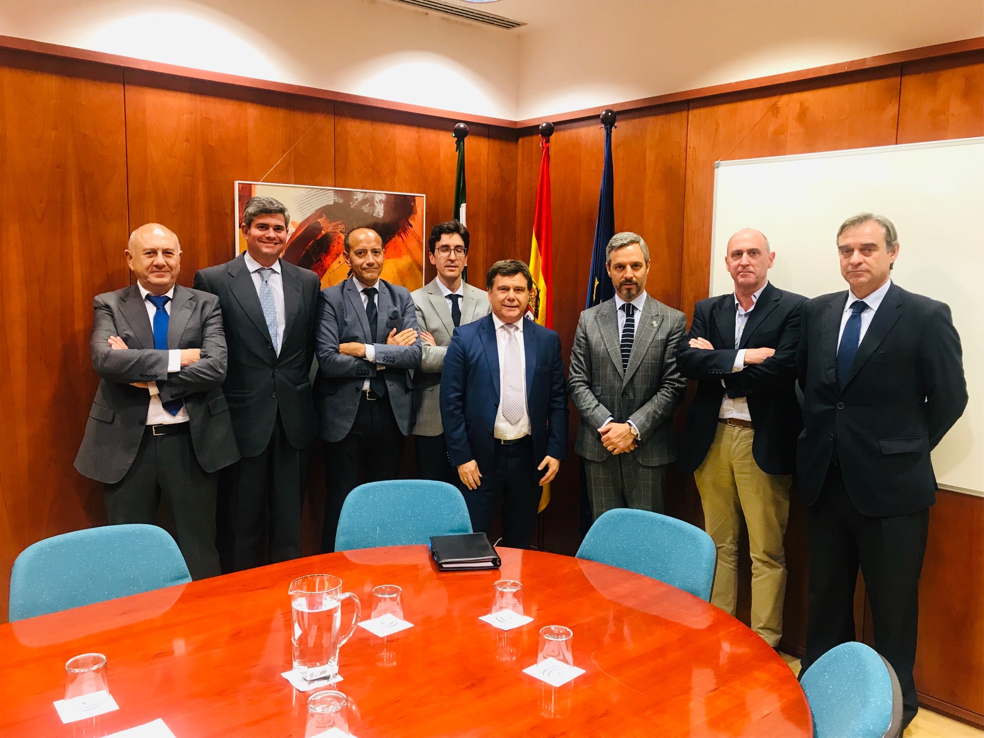 El consejero de Hacienda y la Agrupación de Fabricantes de Cemento de Andalucía analizan la situación del sector