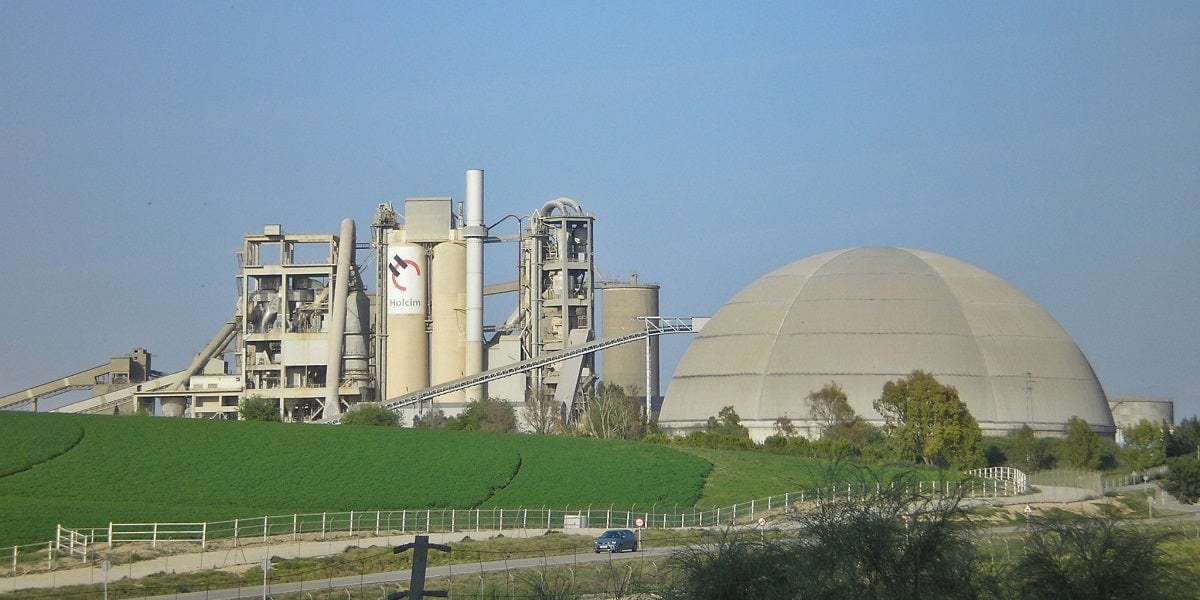 La fábrica de Holcim en Jerez evitó la emisión de más de 6.000 toneladas de CO2, el doble que en 2018