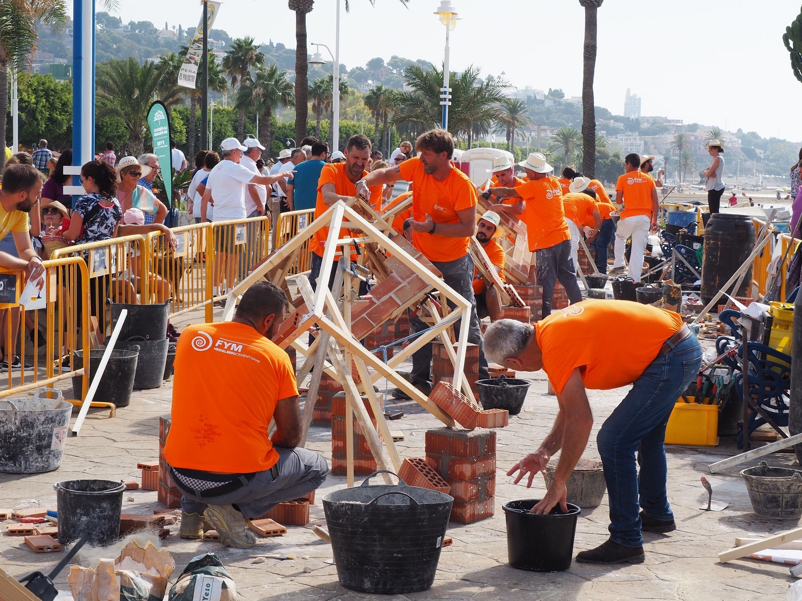 FYM-HeidelbergCement colabora de nuevo con el concurso de albañilería de la Peña el Palustre