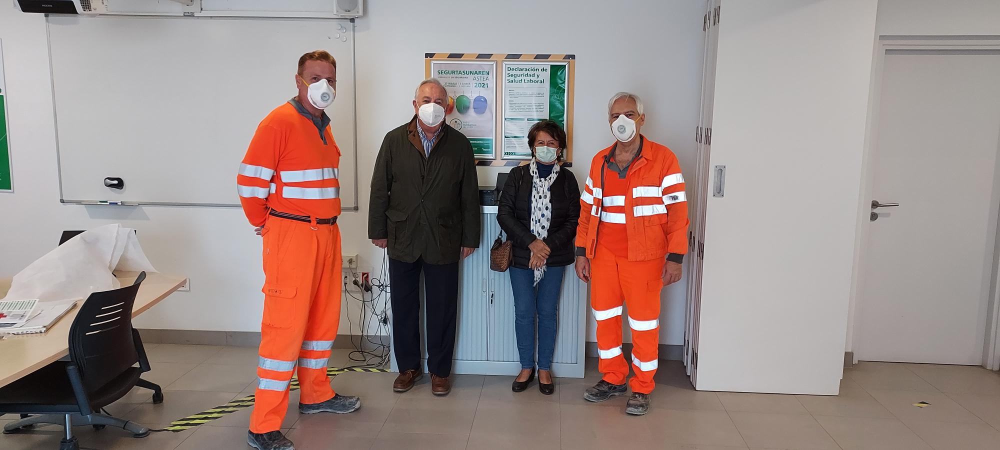 La fábrica de cemento de Añorga celebra la Semana de la Seguridad con la entrega de casi una tonelada de comida al Banco de Alimentos de Gipuzkoa