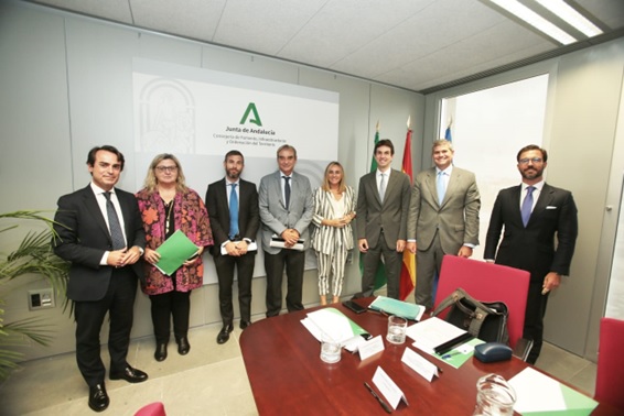 La Agrupación de fabricantes de cemento de Andalucía se reúne con las consejeras de Fomento, Articulación del Territorio y Vivienda; y de Empleo, Empresa y Trabajo Autónomo, de la Junta de Andalucía