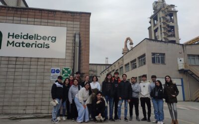 Estudiantes del IES Tartanga visitan la fábrica de Arrigorriaga de Heidelberg Materials