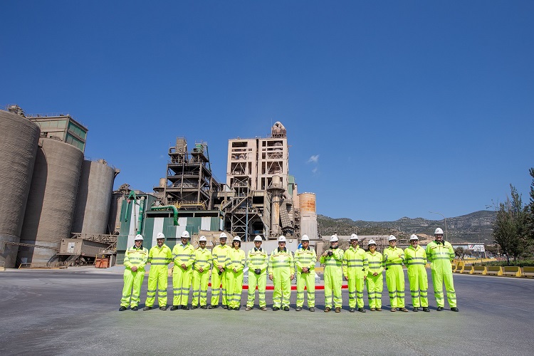 El ministro de Industria y Turismo visita la planta de Cemex en Alcanar